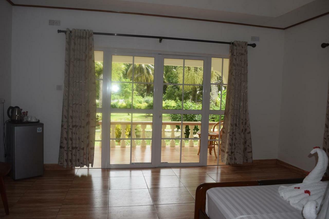 Chalet Bamboo Vert La Digue Luaran gambar